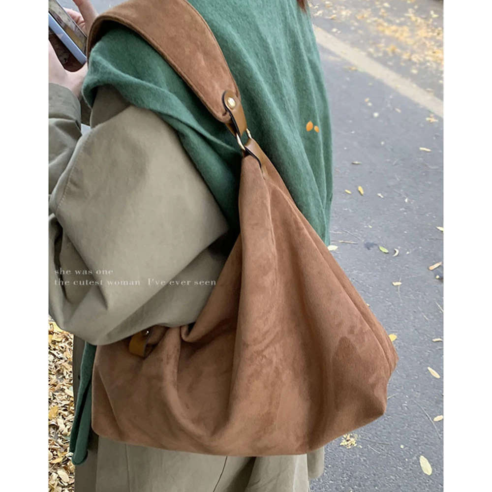 Vintage Faux Suede Women Shoulder Bag Soft Frosted Handbag and Purses NEW Designer Shopper Tote Bags for Women 2025 Clutch Chic
Vintage Faux Suede Women Shoulder Bag Soft Frosted Handbag and Purses NEW Designer Shopper Tote Bags for Women 2025 Clutch Chic