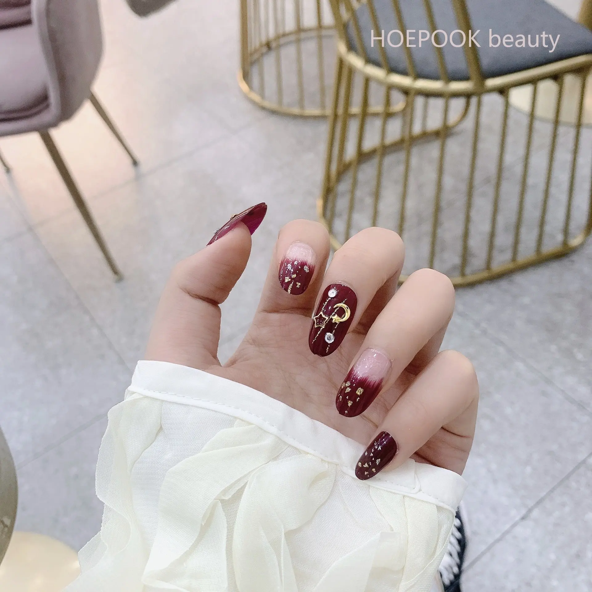 24pcs Wine Red Halo Dye Full Cover Artificial Fake Nails Finished Reusable Removable False Nails Set Press On Nail With Designs
24pcs Wine Red Halo Dye Full Cover Artificial Fake Nails Finished Reusable Removable False Nails Set Press On Nail With Designs