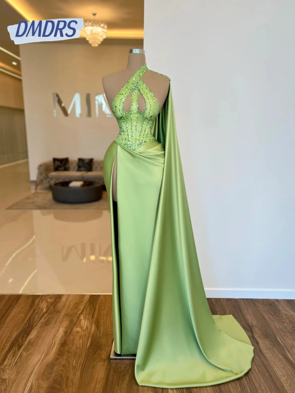 Delicate Straight Cut Out Prom Gown With Side Cape Customized Elegant Cocktail Formal Events Gorgeous Beaded Evening Dress
Delicate Straight Cut Out Prom Gown With Side Cape Customized Elegant Cocktail Formal Events Gorgeous Beaded Evening Dress