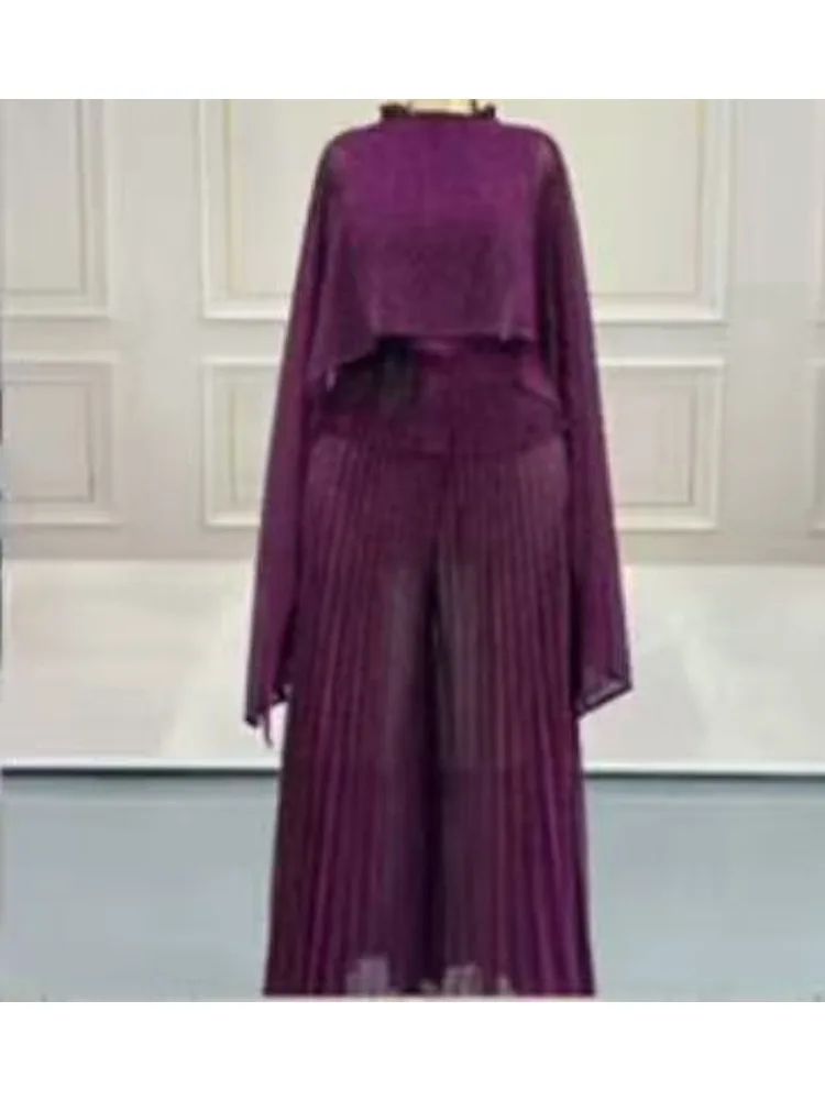 Miyake Loose Two-piece Set 2025 New Fashion High-end Top + Pleated Casual Design Trousers Suit Women
Miyake Loose Two-piece Set 2025 New Fashion High-end Top + Pleated Casual Design Trousers Suit Women