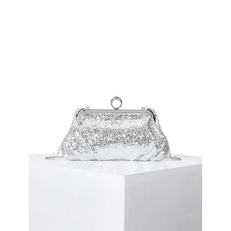 New ruffled clutch bag with ring handle, suitable for music festivals, disco parties, and evening events
New ruffled clutch bag with ring handle, suitable for music festivals, disco parties, and evening events