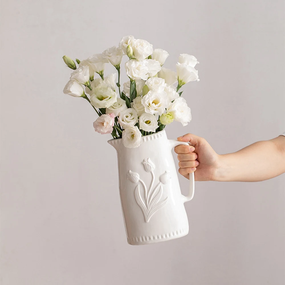 White Nordic relief ceramic decoration dry flower flower vase living room flower arrangement TV cabinet high-grade decoration
White Nordic relief ceramic decoration dry flower flower vase living room flower arrangement TV cabinet high-grade decoration