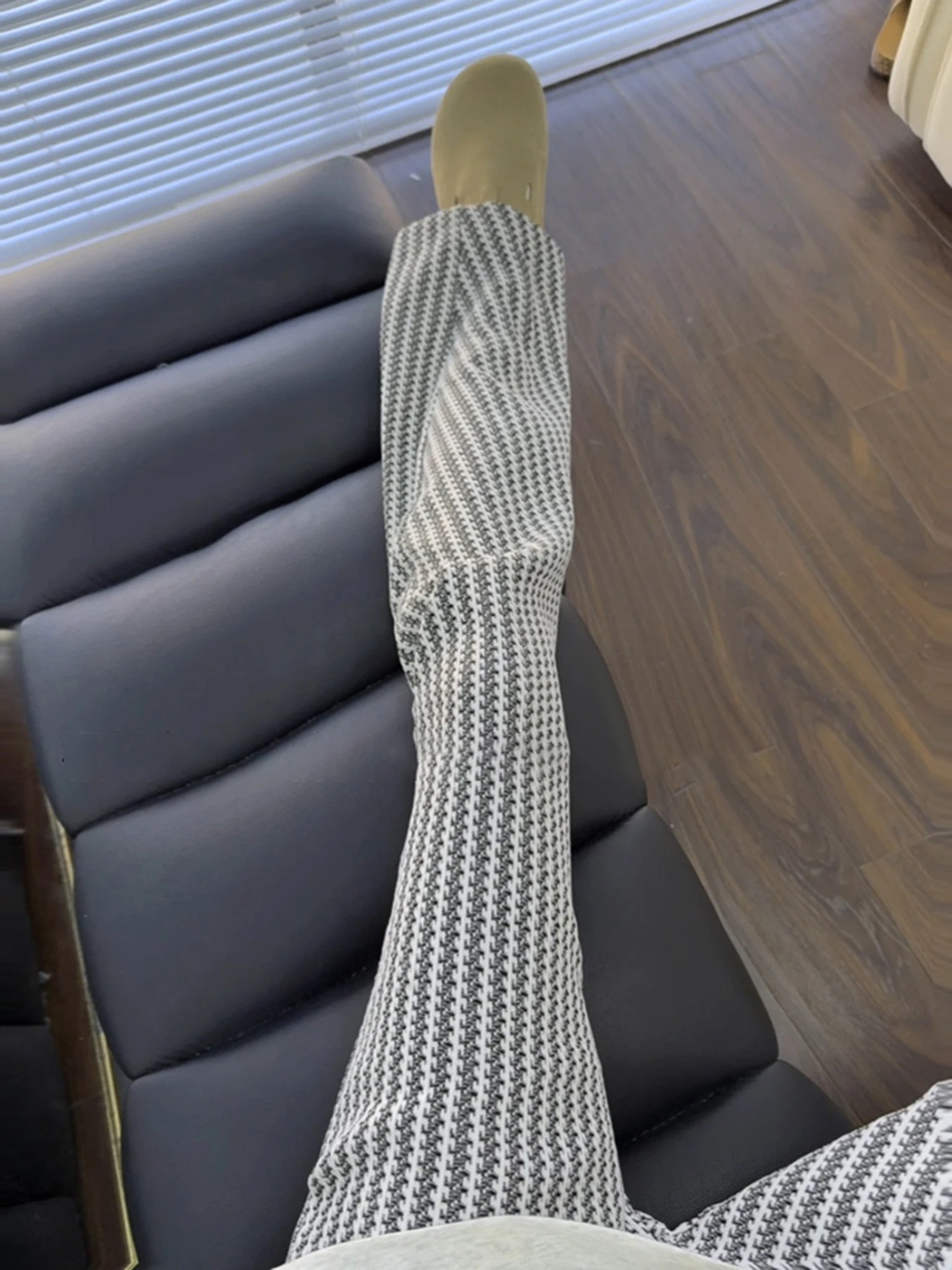 White Pleated Fibone Pattern Casual Straight Leg Pants Men's Autumn aenil Micro Flared Sweatpants Tall Extended Length
White Pleated Fibone Pattern Casual Straight Leg Pants Men's Autumn aenil Micro Flared Sweatpants Tall Extended Length