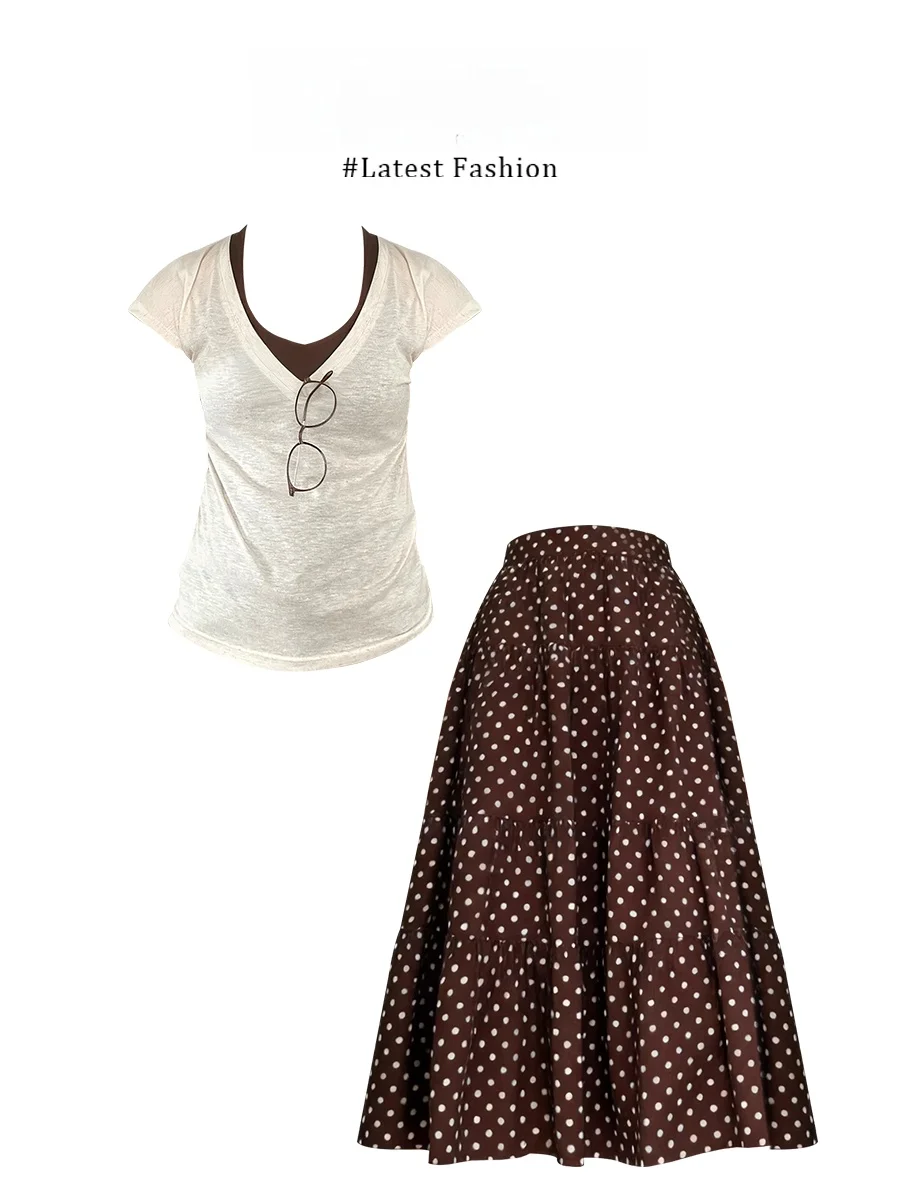 Parkyeon Women's V-neck Short Sleeve T-shirt And Polka Dot Skirt Set Spring Summer Inner Wear Vest Casual Loose Fit
Parkyeon Women's V-neck Short Sleeve T-shirt And Polka Dot Skirt Set Spring Summer Inner Wear Vest Casual Loose Fit