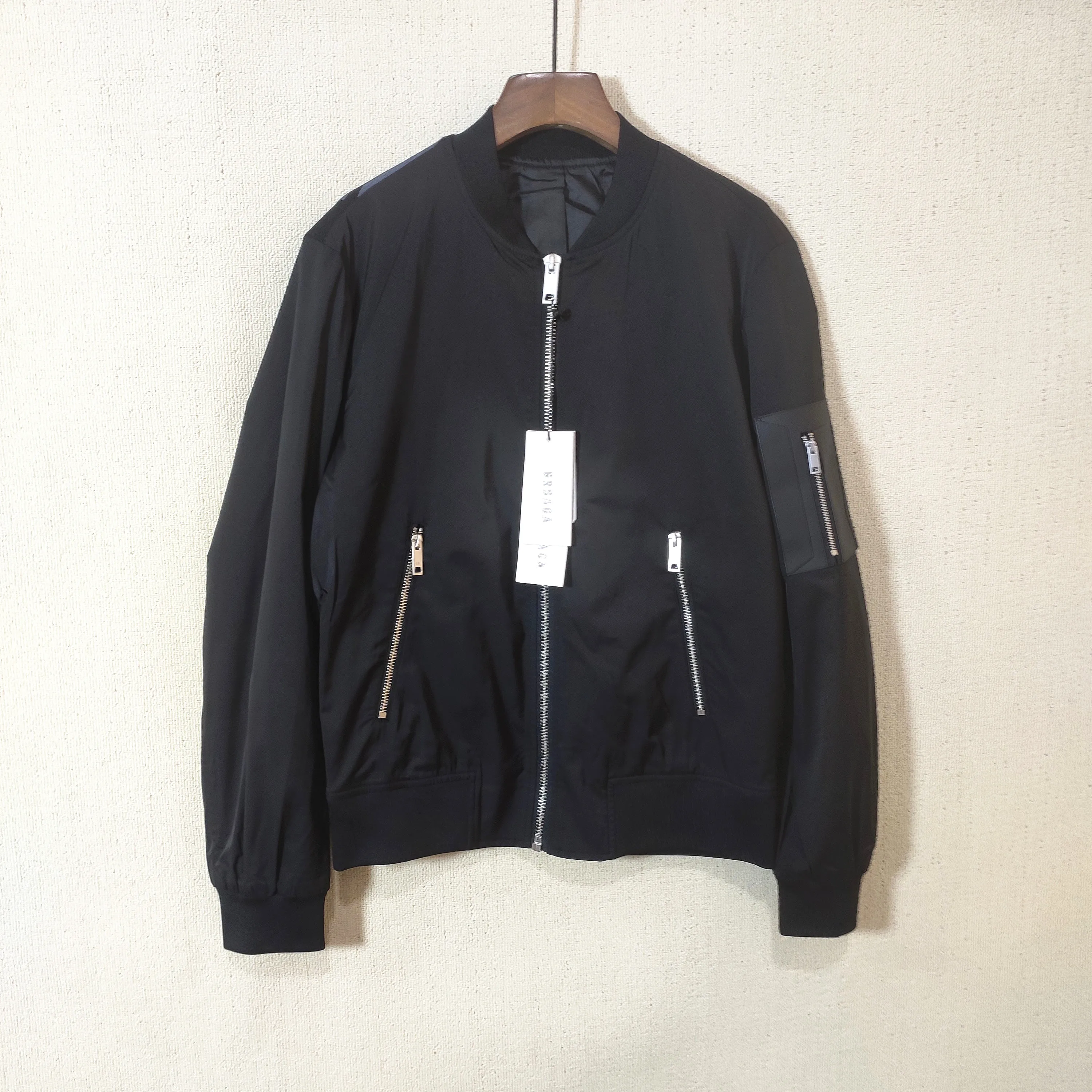 Youthful Autumn Winter Jaet for Men Geoaphical Mystery Series Stand Fit Long Sve Zipper Closure Polyester Pure Color
Youthful Autumn Winter Jaet for Men Geoaphical Mystery Series Stand Fit Long Sve Zipper Closure Polyester Pure Color