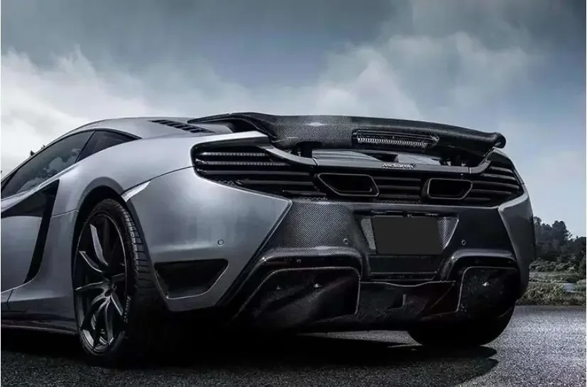 REAL CARBON FIBER REAR WING TRUNK LIP TAIL SPOILER FOR McLaren MP4-12c 625c 650S
REAL CARBON FIBER REAR WING TRUNK LIP TAIL SPOILER FOR McLaren MP4-12c 625c 650S