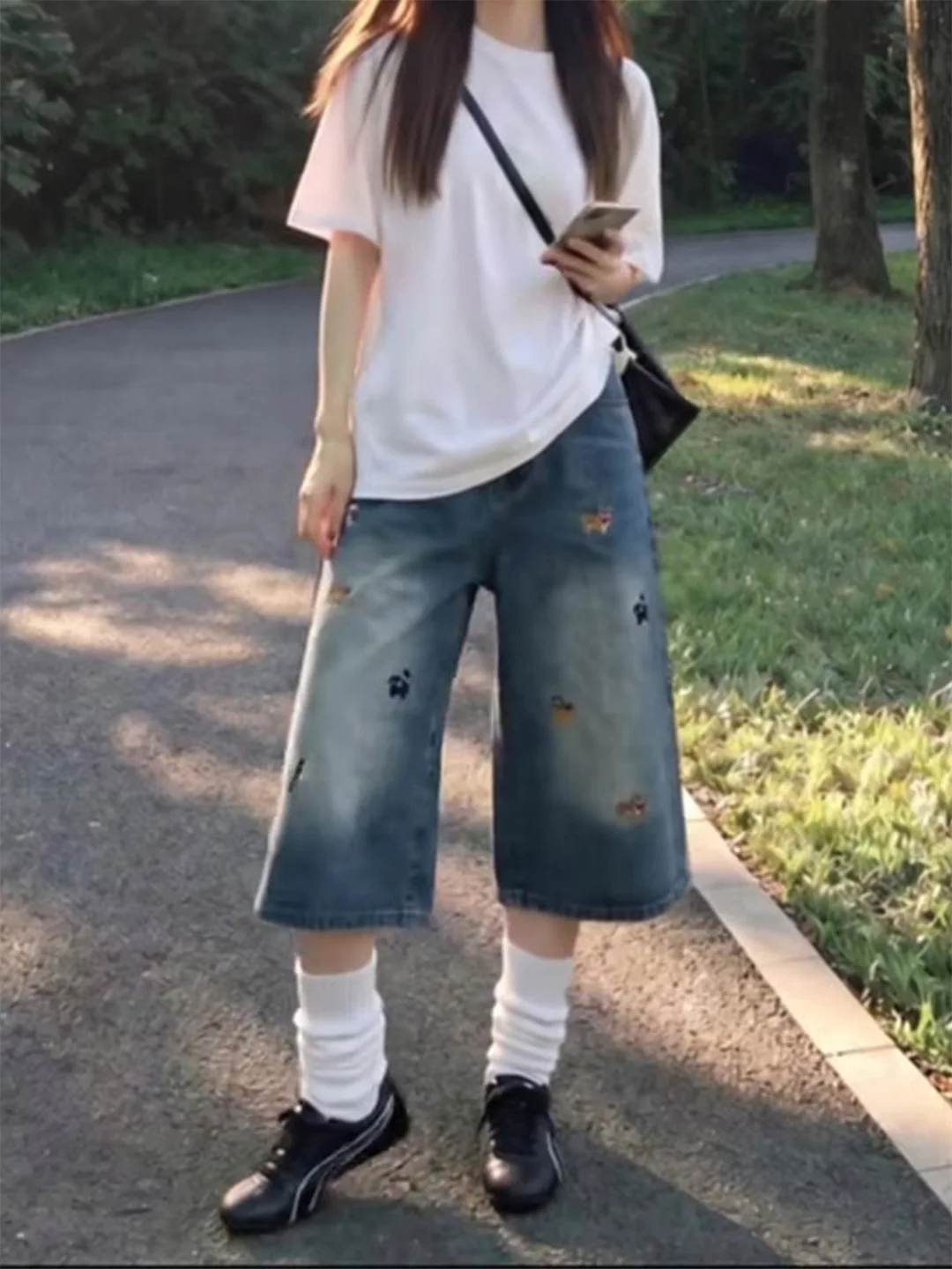 American Style Retro Summer New Dog Embroidery 7/8 Length Skinny Jeans Women's Thin Wide Leg Jeans Low Waist Zipper Closure
American Style Retro Summer New Dog Embroidery 7/8 Length Skinny Jeans Women's Thin Wide Leg Jeans Low Waist Zipper Closure
