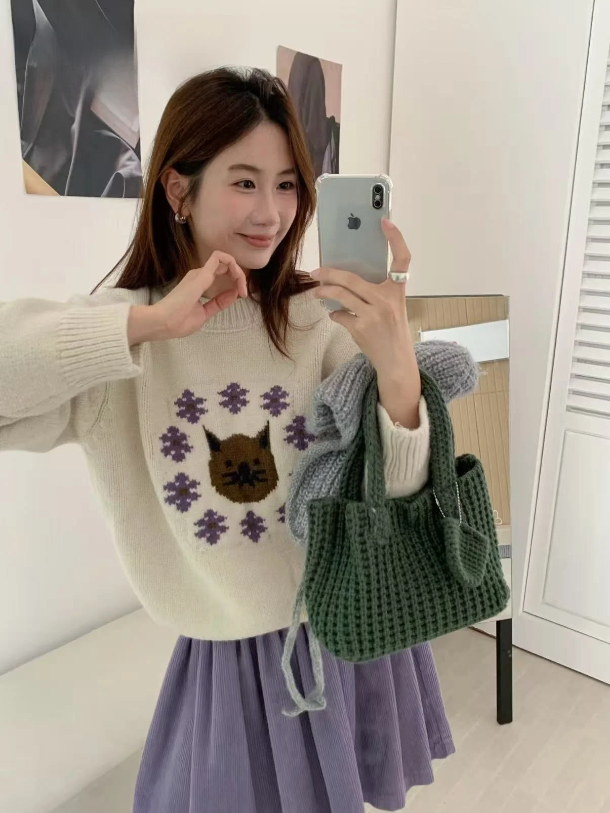 Cute Student Plu Hand Knitted Bag Korean Sle Color Handmade Hooked Bag Woolen Handbag Autumn Winter Handheld Bag
Cute Student Plu Hand Knitted Bag Korean Sle Color Handmade Hooked Bag Woolen Handbag Autumn Winter Handheld Bag