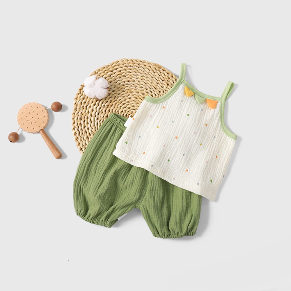 Baby Summer Pure Cotton Suspender Set, Beige Colored Dot Top+green Bubble Shorts Cute Two-piece Set (triangle Decoration)
Baby Summer Pure Cotton Suspender Set, Beige Colored Dot Top+green Bubble Shorts Cute Two-piece Set (triangle Decoration)