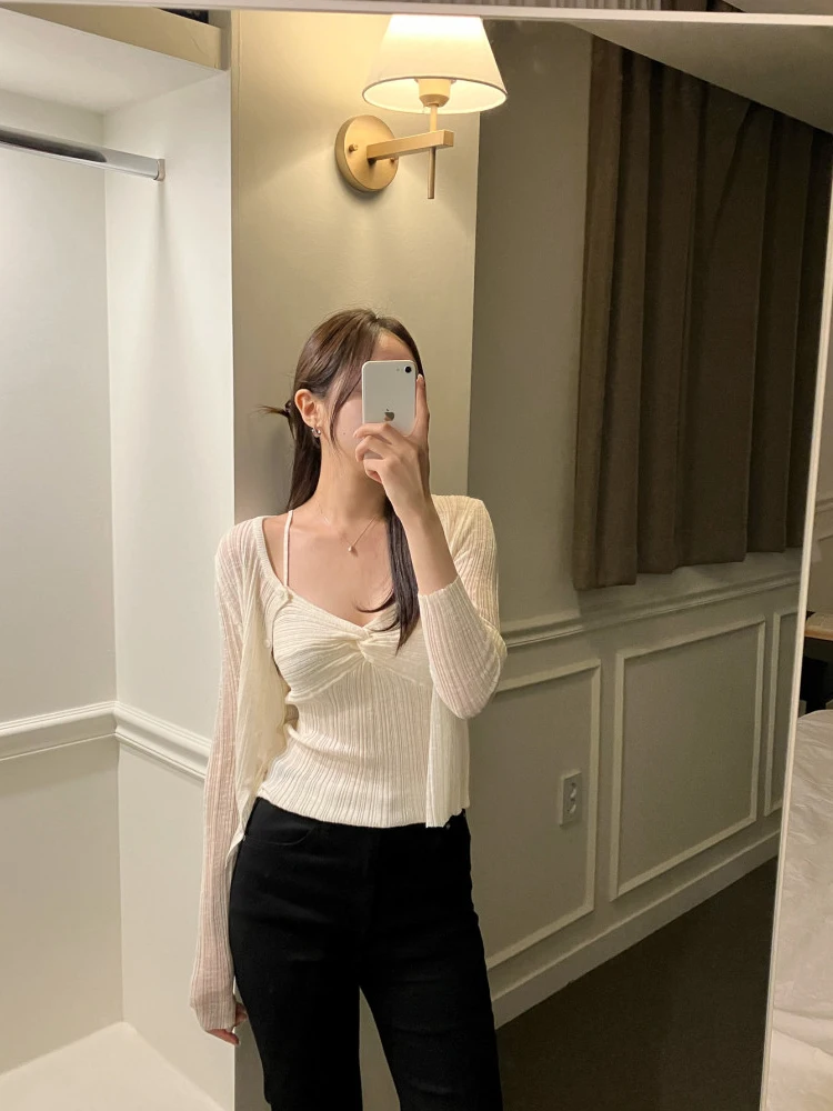 Women's Knitted Open Cardigan Thin Chic Early Autumn New Outerwear Top + Ele Inner Matching Strap irt Two-Piece Set
Women's Knitted Open Cardigan Thin Chic Early Autumn New Outerwear Top + Ele Inner Matching Strap irt Two-Piece Set
