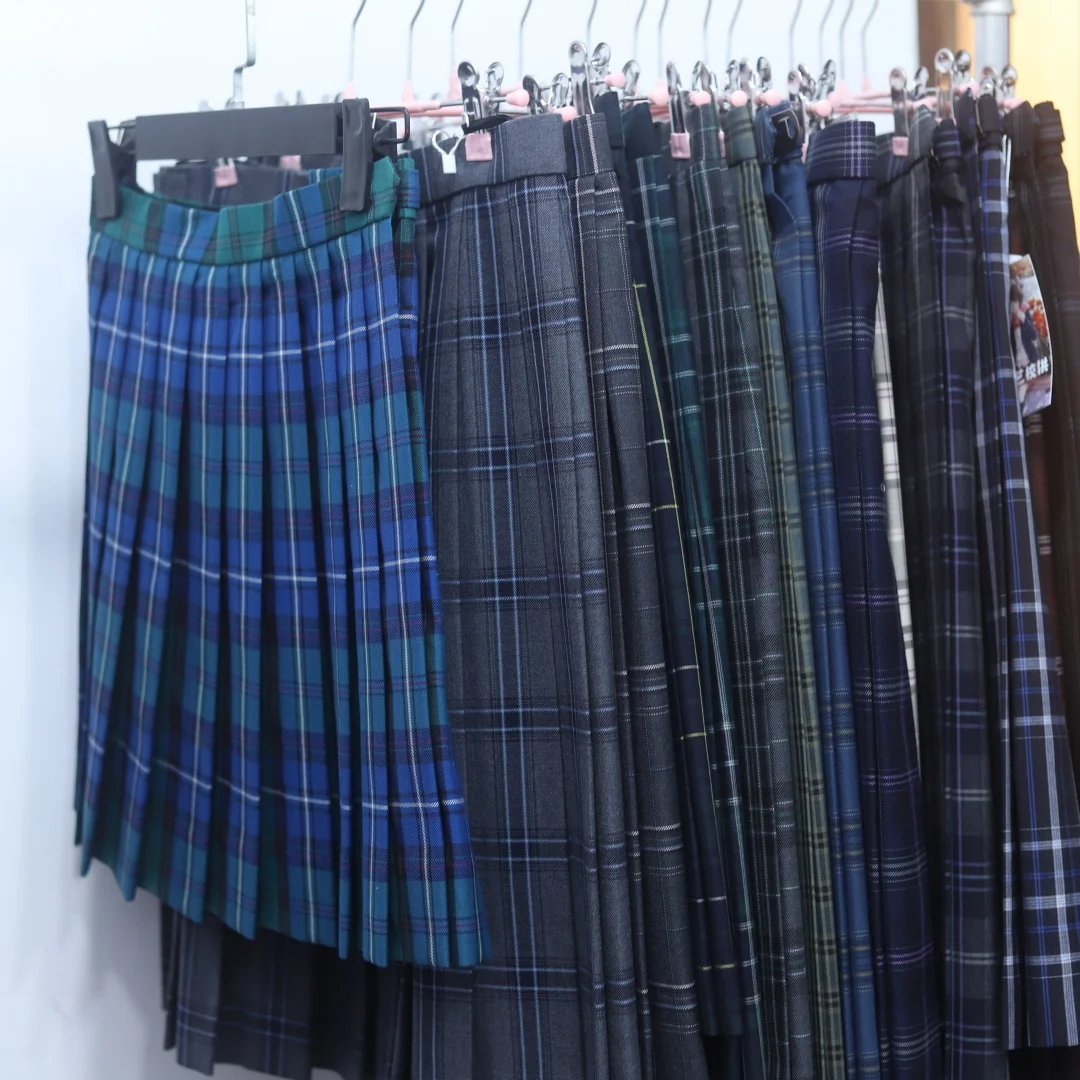 Adorable Plaid Skirt School Uniform Japanese Style Student Uniform G20 Retro Box Pleat Short Skirt School Supply
Adorable Plaid Skirt School Uniform Japanese Style Student Uniform G20 Retro Box Pleat Short Skirt School Supply