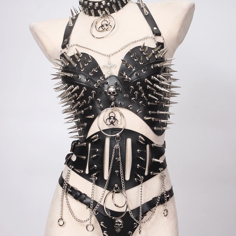 Y2K Halter Top Gothic Punk Rock Emo Revival Chain Spiked Studded Rivet Clothing with Spikes Goth Grunge Rave Festive Tops
Y2K Halter Top Gothic Punk Rock Emo Revival Chain Spiked Studded Rivet Clothing with Spikes Goth Grunge Rave Festive Tops