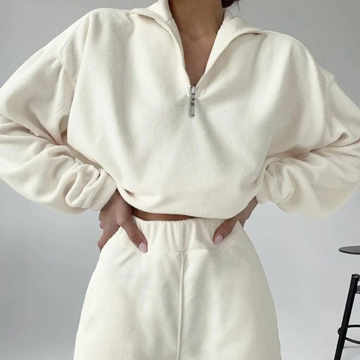 Women's Hooded Sweatshirt Set Long Sleeve Long Pants Winter Fashion Outfit for Two Women Brandless Three-piece Ensemble
Women's Hooded Sweatshirt Set Long Sleeve Long Pants Winter Fashion Outfit for Two Women Brandless Three-piece Ensemble