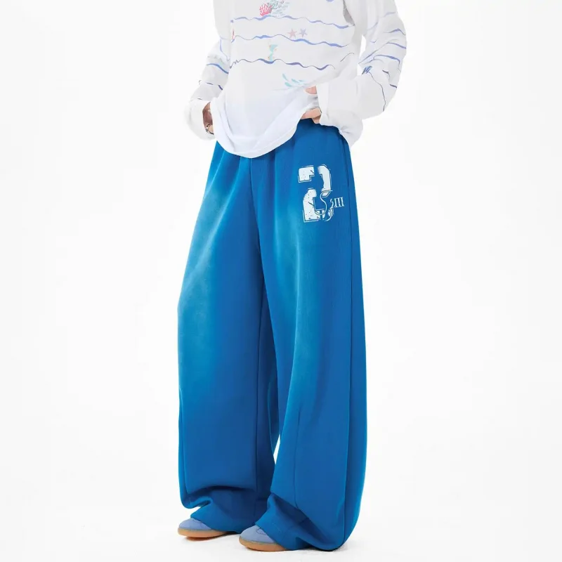 2026 Summer Sweatpants in American Retro Style with Letter Print and Drawstring for Men and Women, Couple Style, Loose Straight
2026 Summer Sweatpants in American Retro Style with Letter Print and Drawstring for Men and Women, Couple Style, Loose Straight