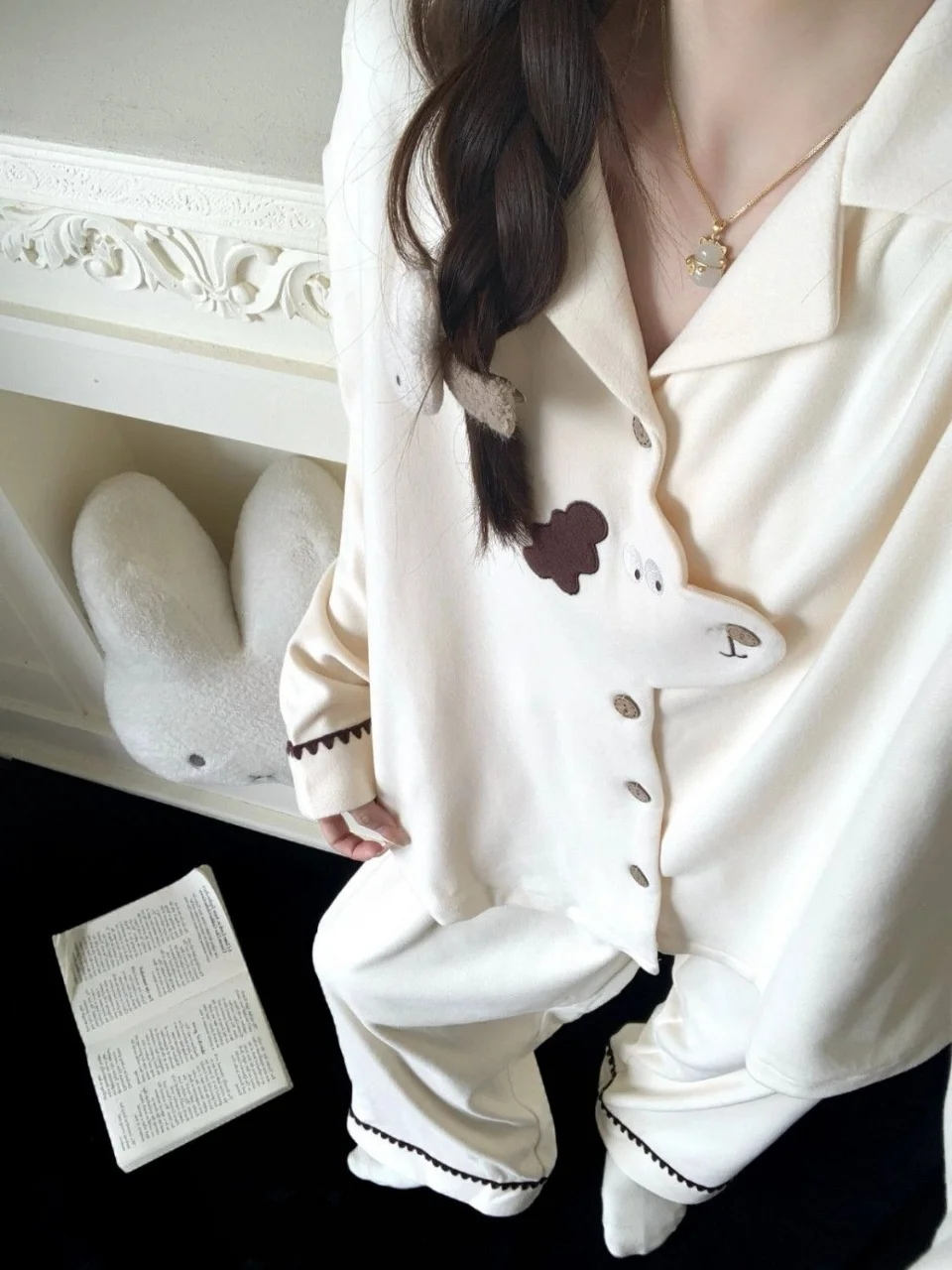 Autumn and Winter Sweet and Cute Dog Velvet Fleece Women's Pajama Set Winter Warm Casual Home Clothes Can be worn externally
Autumn and Winter Sweet and Cute Dog Velvet Fleece Women's Pajama Set Winter Warm Casual Home Clothes Can be worn externally