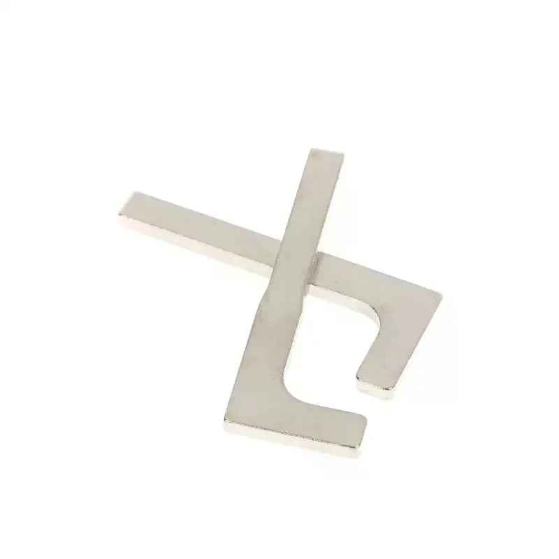 1/3Pcs Replacement Emergency Mechanical Insert Key For XC90 XC60 Smart Remote Key Accessories
1/3Pcs Replacement Emergency Mechanical Insert Key For XC90 XC60 Smart Remote Key Accessories