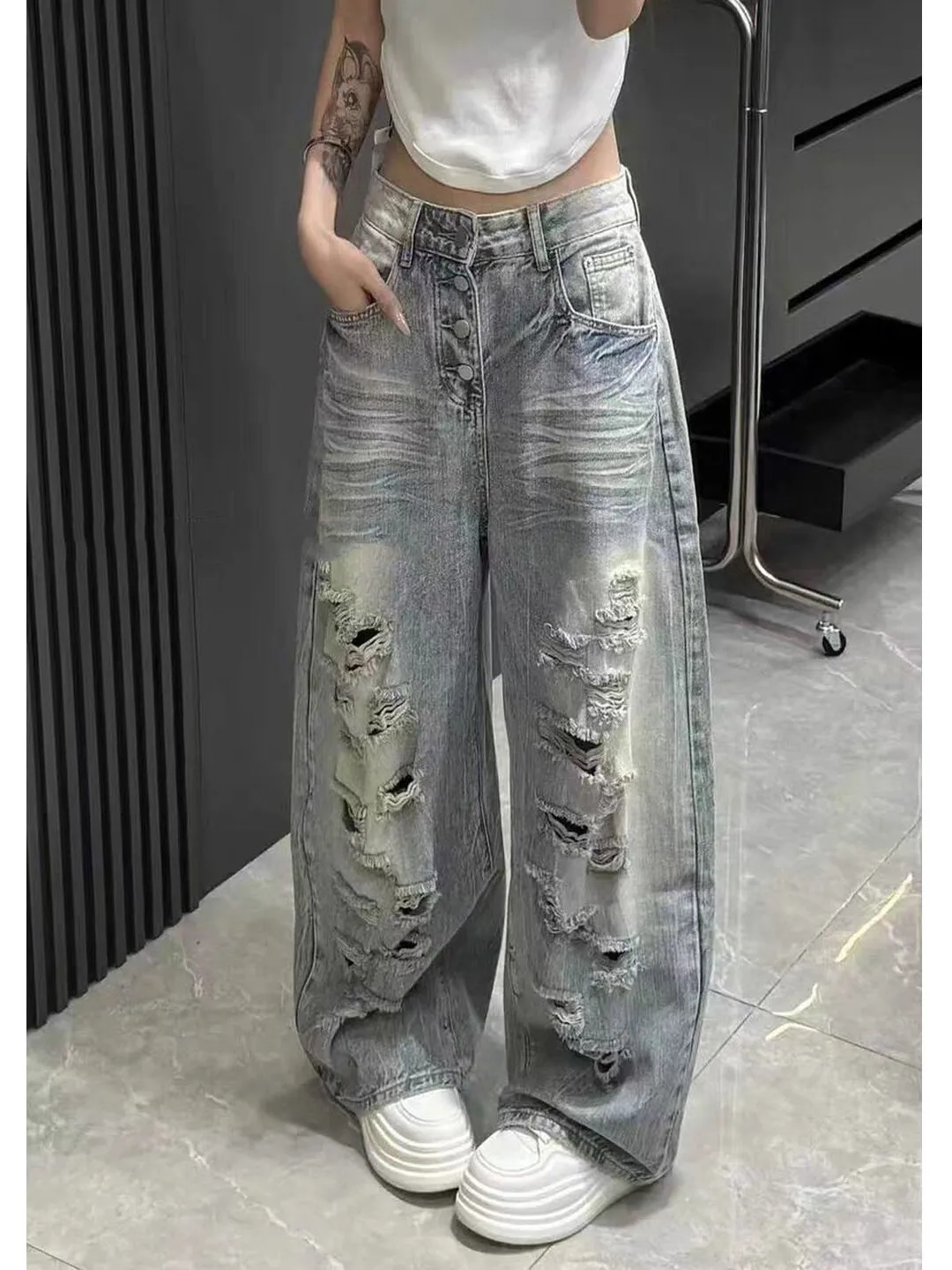 American Retro Faded Wide Leg Denim Jeans Women's High Waist Loose Button down Long Pants Spring Summer New Style Casual Wear
American Retro Faded Wide Leg Denim Jeans Women's High Waist Loose Button down Long Pants Spring Summer New Style Casual Wear