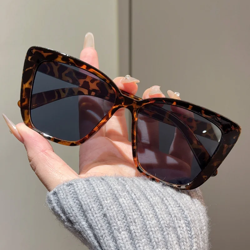 INS Vintage Cat Eye Sunglasses Women Square Small Frame Sun Glasses Female Brand Designer Retro Shades Fashion Oculos De Sol
INS Vintage Cat Eye Sunglasses Women Square Small Frame Sun Glasses Female Brand Designer Retro Shades Fashion Oculos De Sol