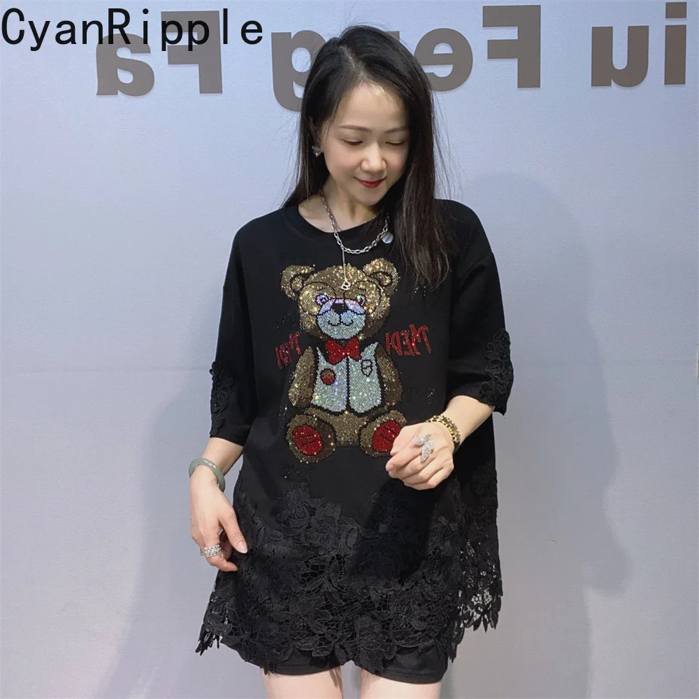 Fashionable Lace Splicing Short Sleeve Women T-shirt 2026 New Summer Cute Bear Hot Diamonds Mid-long Round Neck Pullover Top
Fashionable Lace Splicing Short Sleeve Women T-shirt 2026 New Summer Cute Bear Hot Diamonds Mid-long Round Neck Pullover Top