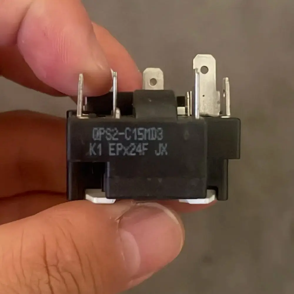 Suitable for QPE2-C15MD3 Homa refrigerator freezer PTC starter overload thermal protection relay QPE2-C15MD3
Suitable for QPE2-C15MD3 Homa refrigerator freezer PTC starter overload thermal protection relay QPE2-C15MD3