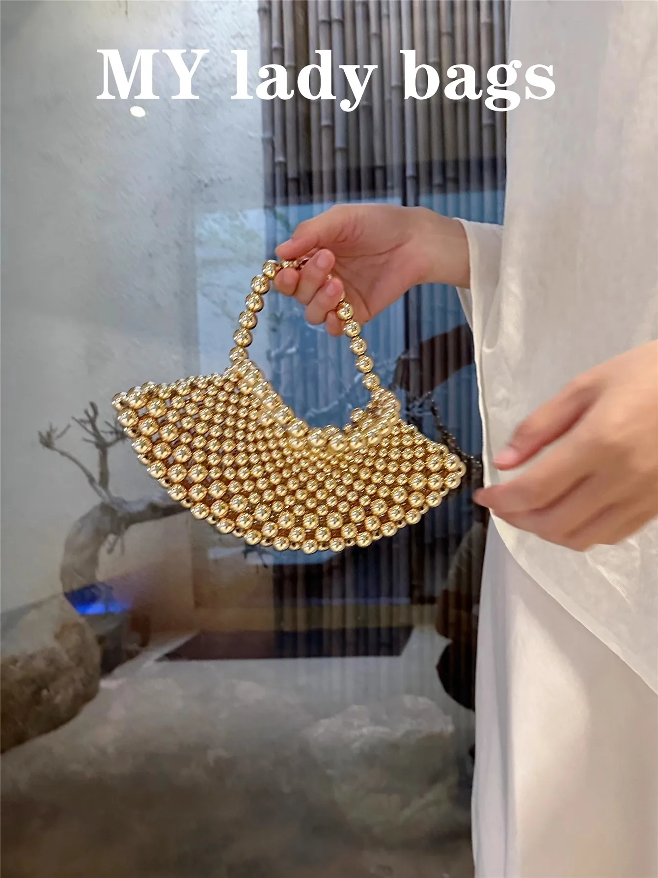 Bling Shiny Gold Beads Beaded Woven Handmade Fan Shaped Bag Hollow Out Women Handbag Fashion Clutch Purse Shoulder Crossbody Bag
Bling Shiny Gold Beads Beaded Woven Handmade Fan Shaped Bag Hollow Out Women Handbag Fashion Clutch Purse Shoulder Crossbody Bag