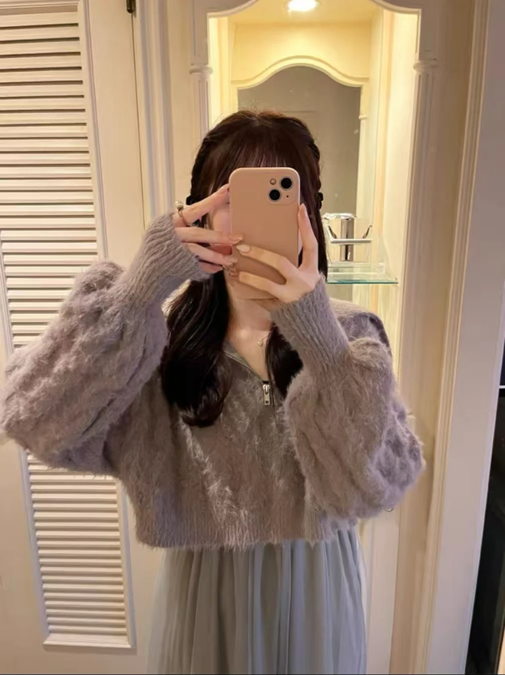 Осень-зима, новый темно-синий вязаный свитер с воротником средней длины для колледжа, женский модный теплый длинный свеч на молнии
Осень-зима, новый темно-синий вязаный свитер с воротником средней длины для колледжа, женский модный теплый длинный свеч на молнии