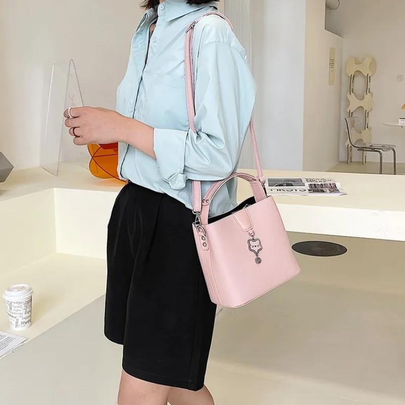 High End Minimalist Diaper Bag Unique Leisure Business Stylish Clutch Crossbody Purse For Women Large Capacity Tote
High End Minimalist Diaper Bag Unique Leisure Business Stylish Clutch Crossbody Purse For Women Large Capacity Tote