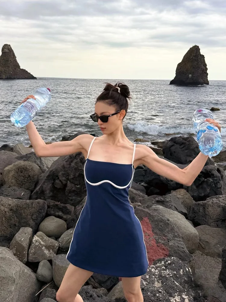 Женский слитный купальник Chuxi Zhong с высокой степенью покрытия, для пляжа, аквапарка, термальных источников, для создания образа «чистое желание»
Женский слитный купальник Chuxi Zhong с высокой степенью покрытия, для пляжа, аквапарка, термальных источников, для создания образа «чистое желание»