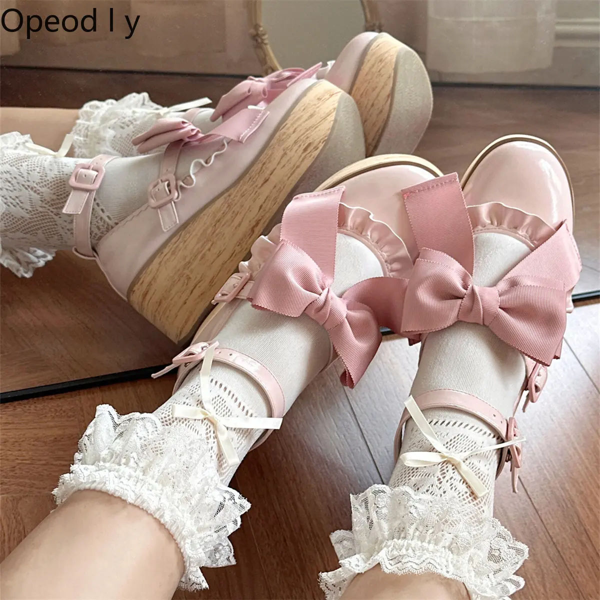 Original Lolita Platform Imitation Wood Grain Rocking Horse Shoes 2026 New Sweet Bow Girl Versatile Platform Shoes High Heels
Original Lolita Platform Imitation Wood Grain Rocking Horse Shoes 2026 New Sweet Bow Girl Versatile Platform Shoes High Heels