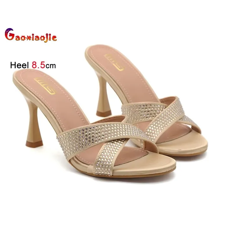 Новинка лета 2021, женская обувь на высоком каблуке 8,5 см, тапочки, украшенные стразами, туфли-лодочки на тонком каблуке, вечерние универсальные сексуальные сандалии
Новинка лета 2021, женская обувь на высоком каблуке 8,5 см, тапочки, украшенные стразами, туфли-лодочки на тонком каблуке, вечерние универсальные сексуальные сандалии
