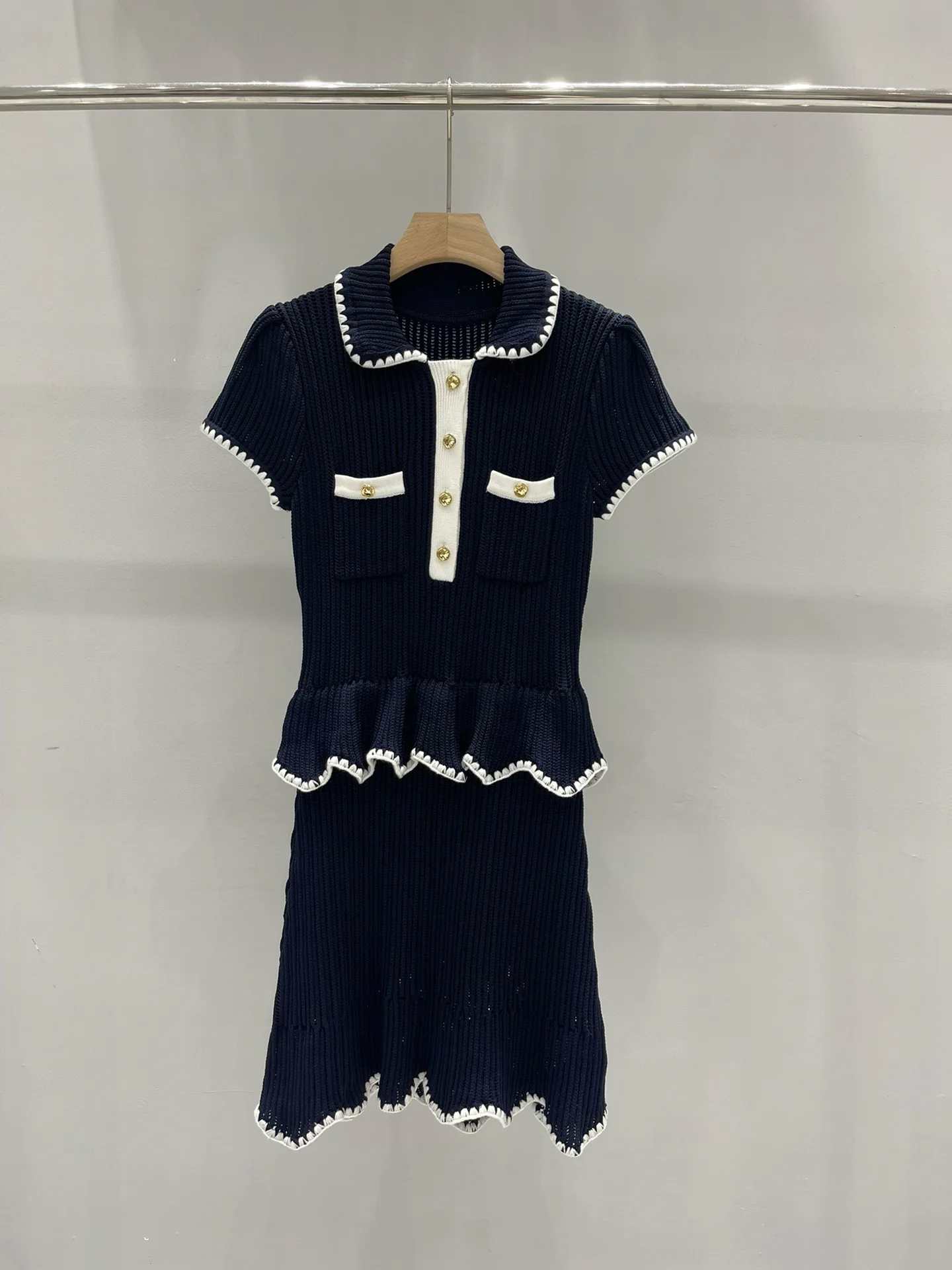 EVACANDIS Elegant Sweet Spring New Navy Blue Chic Short Sleeve Turn-down Collar Knitted Mini Dress High Quality Solid Hit Color
EVACANDIS Elegant Sweet Spring New Navy Blue Chic Short Sleeve Turn-down Collar Knitted Mini Dress High Quality Solid Hit Color