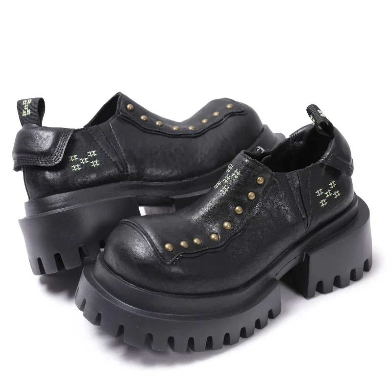 Punk Womens Shoes New Exquisite Metal Decoration Loafers for Woman Fashion Platform Casual Shoes Designer Shoes Zapatos De Mujer
Punk Womens Shoes New Exquisite Metal Decoration Loafers for Woman Fashion Platform Casual Shoes Designer Shoes Zapatos De Mujer