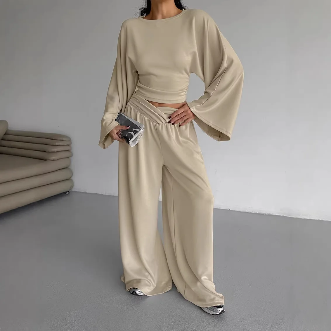2026 Spring Autumn Casual V-neck Long-sleeve Women's Set New Style Comfortable Street Style Polyester Long Pants Hooded Top
2026 Spring Autumn Casual V-neck Long-sleeve Women's Set New Style Comfortable Street Style Polyester Long Pants Hooded Top