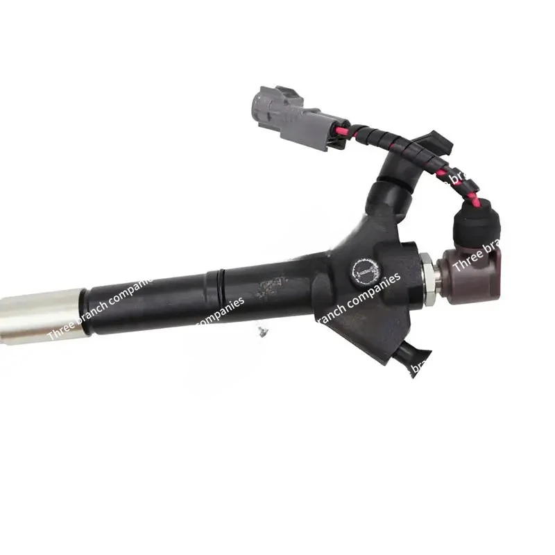 23670-26011 Applicable to RAV4 1AD original new diesel injector 23670-29105
23670-26011 Applicable to RAV4 1AD original new diesel injector 23670-29105