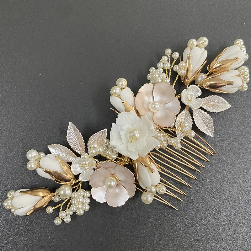 Gold Color imitation pearl idyllic hair accessories hair brush accessories simple handmade ceramic flower bridal hair brush
Gold Color imitation pearl idyllic hair accessories hair brush accessories simple handmade ceramic flower bridal hair brush