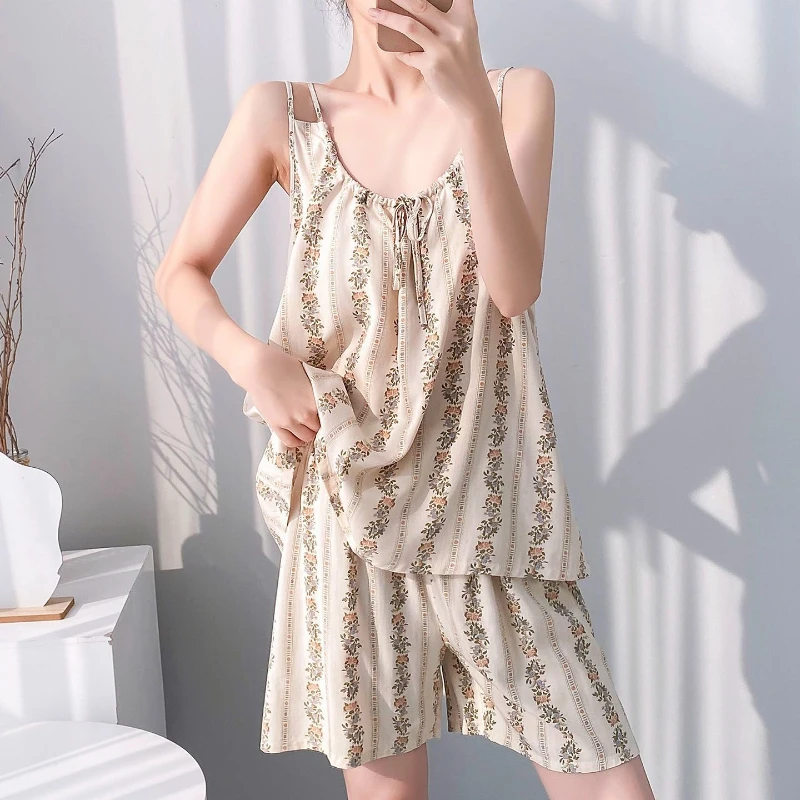 Two Piece Thin Set for Women 2026Summer New Fashionable Printed Cool Home Clothes Set with Chest Pads Straps Cotton Silk Pajamas
Two Piece Thin Set for Women 2026Summer New Fashionable Printed Cool Home Clothes Set with Chest Pads Straps Cotton Silk Pajamas