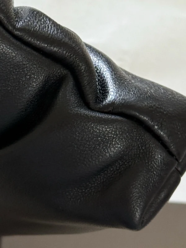 New 2025 Women's Lambskin Handbag Chain oulder Bag Crossbody Bag Sli Briti Sle Casual Leisure Pure Color B638 
New 2025 Women's Lambskin Handbag Chain oulder Bag Crossbody Bag Sli Briti Sle Casual Leisure Pure Color B638