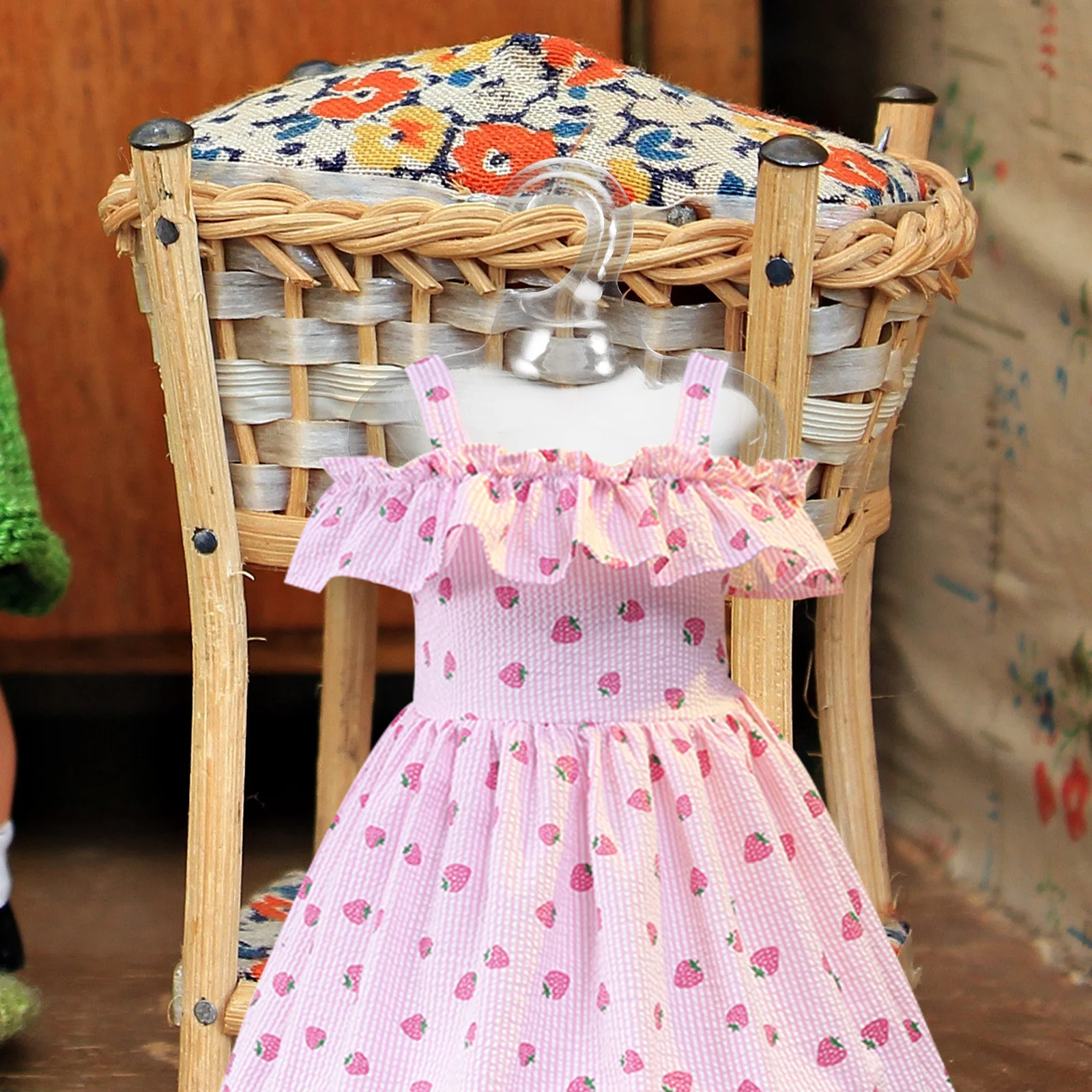 Closet Hanger 100pcs Plastic Mini Dress Coat Rack for Kids Toy Organization Clothing Storage Mannequin House Accessories
Closet Hanger 100pcs Plastic Mini Dress Coat Rack for Kids Toy Organization Clothing Storage Mannequin House Accessories