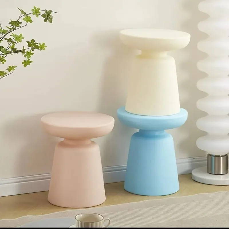 Modern Nordic Style End Table Minimalist Round Side Table Small Accent Table for Living Room Bedroom Home Decor
Modern Nordic Style End Table Minimalist Round Side Table Small Accent Table for Living Room Bedroom Home Decor