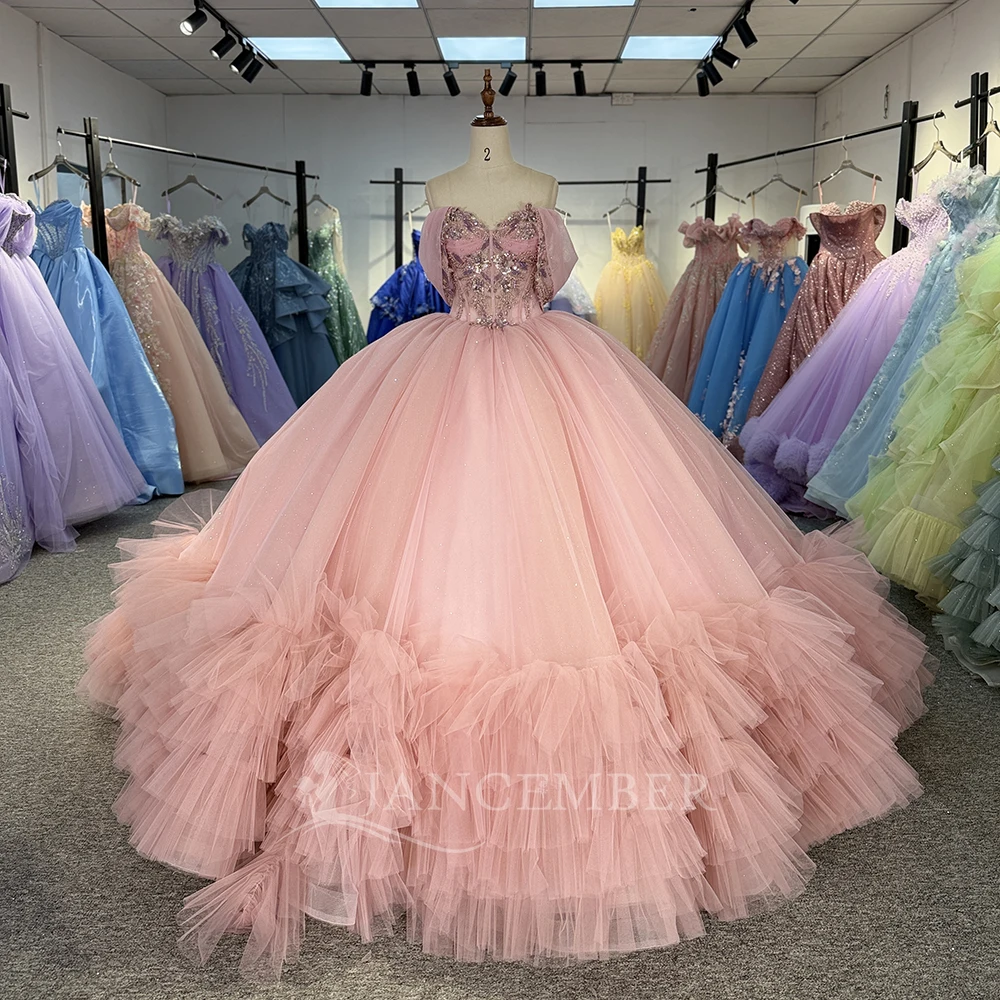 2025 New Pink Quinceanera Dresses For 16th Year Girls Sweet Charming Floral Customized 15 Party Gown Vestidos De XV Años
2025 New Pink Quinceanera Dresses For 16th Year Girls Sweet Charming Floral Customized 15 Party Gown Vestidos De XV Años