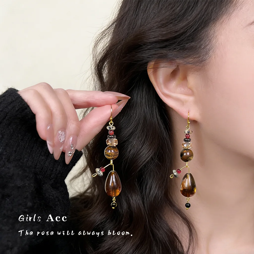Hot Sale Ethnic Style Tiger Eye Stone Earrings Women Retro Long Fringe Dangle Earrings Unique Fashion Accessories
Hot Sale Ethnic Style Tiger Eye Stone Earrings Women Retro Long Fringe Dangle Earrings Unique Fashion Accessories