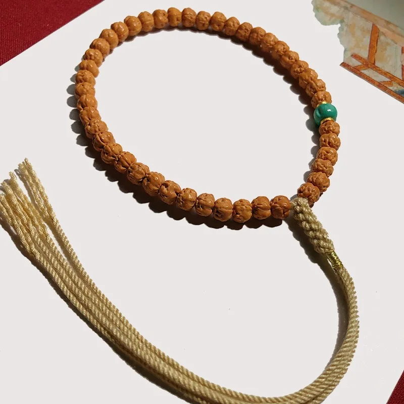 Five-Claw Golden Three-Day Red Single Circle Old Tree Small King 108 Beads Bracelet
Five-Claw Golden Three-Day Red Single Circle Old Tree Small King 108 Beads Bracelet