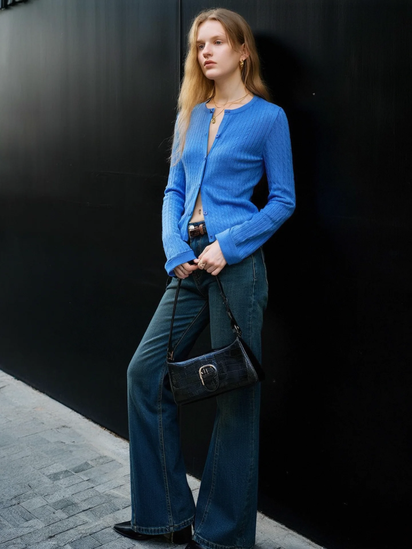 HUAAPPUW Blue round Neck Long Sleeve Knitted Sweater Casual Style ROW Trend Soft Cotton Open Cardigan for Women Autumn 2025
HUAAPPUW Blue round Neck Long Sleeve Knitted Sweater Casual Style ROW Trend Soft Cotton Open Cardigan for Women Autumn 2025