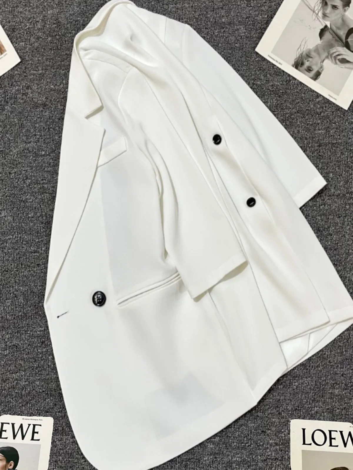 White Thin Women's Suit Jacket Summer New Design Back Split Elegant Lady Style Long Sleeve Fashionable Business Casual Coat
White Thin Women's Suit Jacket Summer New Design Back Split Elegant Lady Style Long Sleeve Fashionable Business Casual Coat