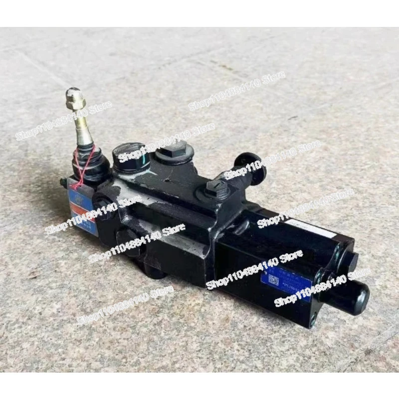 For Tractor Original Accessory Hydraulic Distributor TS06582130002
For Tractor Original Accessory Hydraulic Distributor TS06582130002