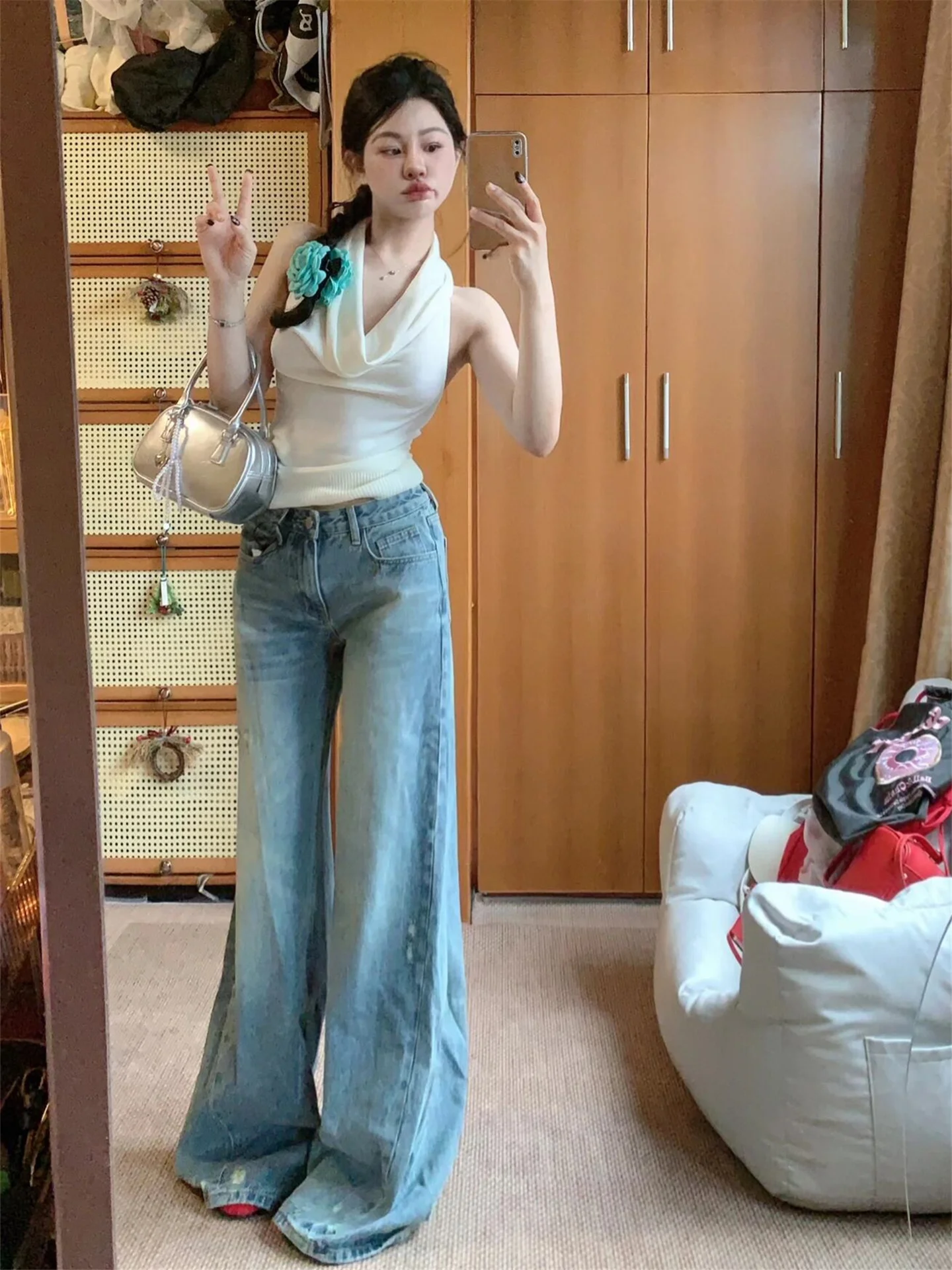Retro American Wide Leg Jeans Women Loose Slimming Design Worn Knee Bell Bottoms Cotton Casual Spring Bell Bottom Jeans
Retro American Wide Leg Jeans Women Loose Slimming Design Worn Knee Bell Bottoms Cotton Casual Spring Bell Bottom Jeans