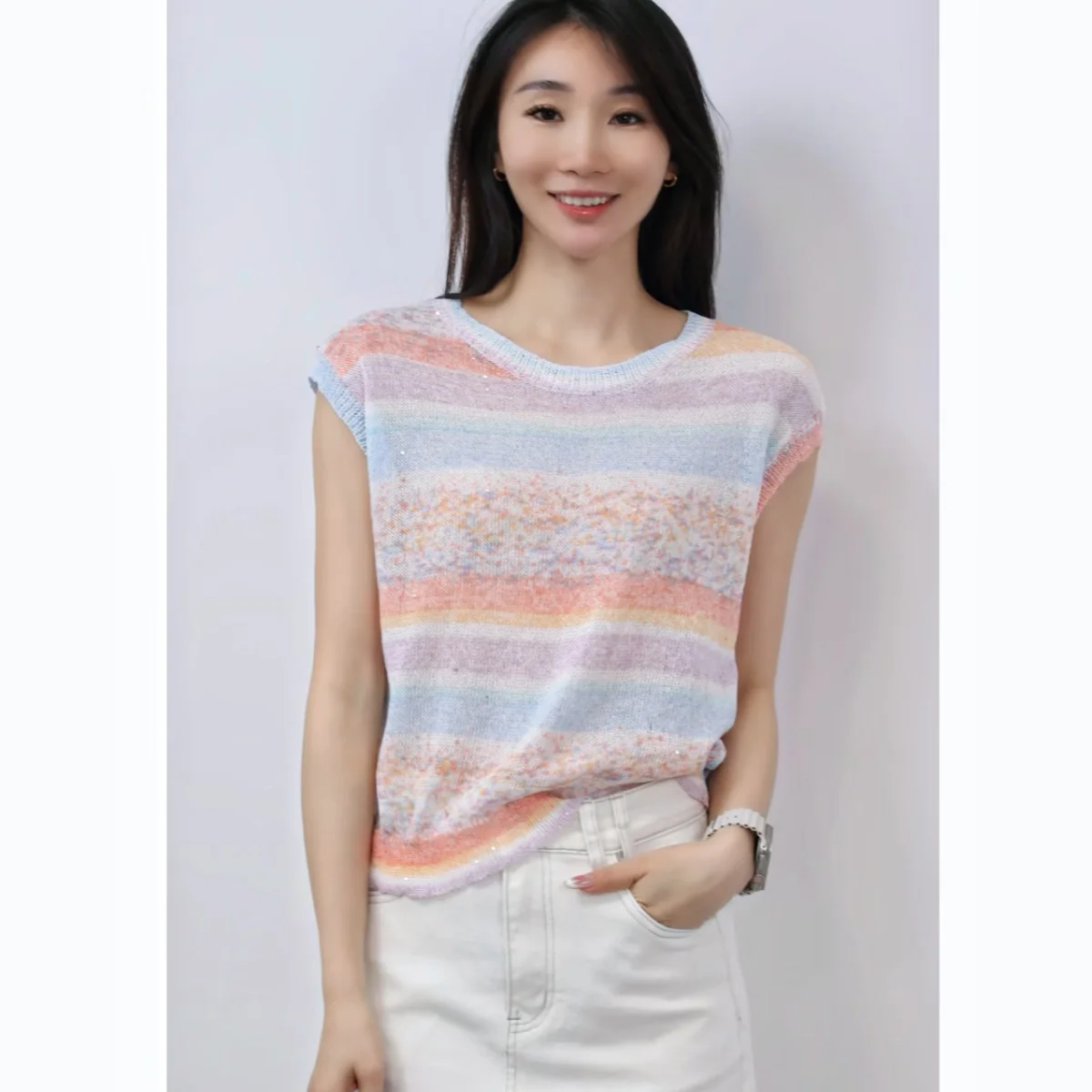 Women's Summer Colorful Striped Sweater 2025 New Fashion Casual Plaid Trendy Women's Top Short Sleeve Thin Sweater
Women's Summer Colorful Striped Sweater 2025 New Fashion Casual Plaid Trendy Women's Top Short Sleeve Thin Sweater
