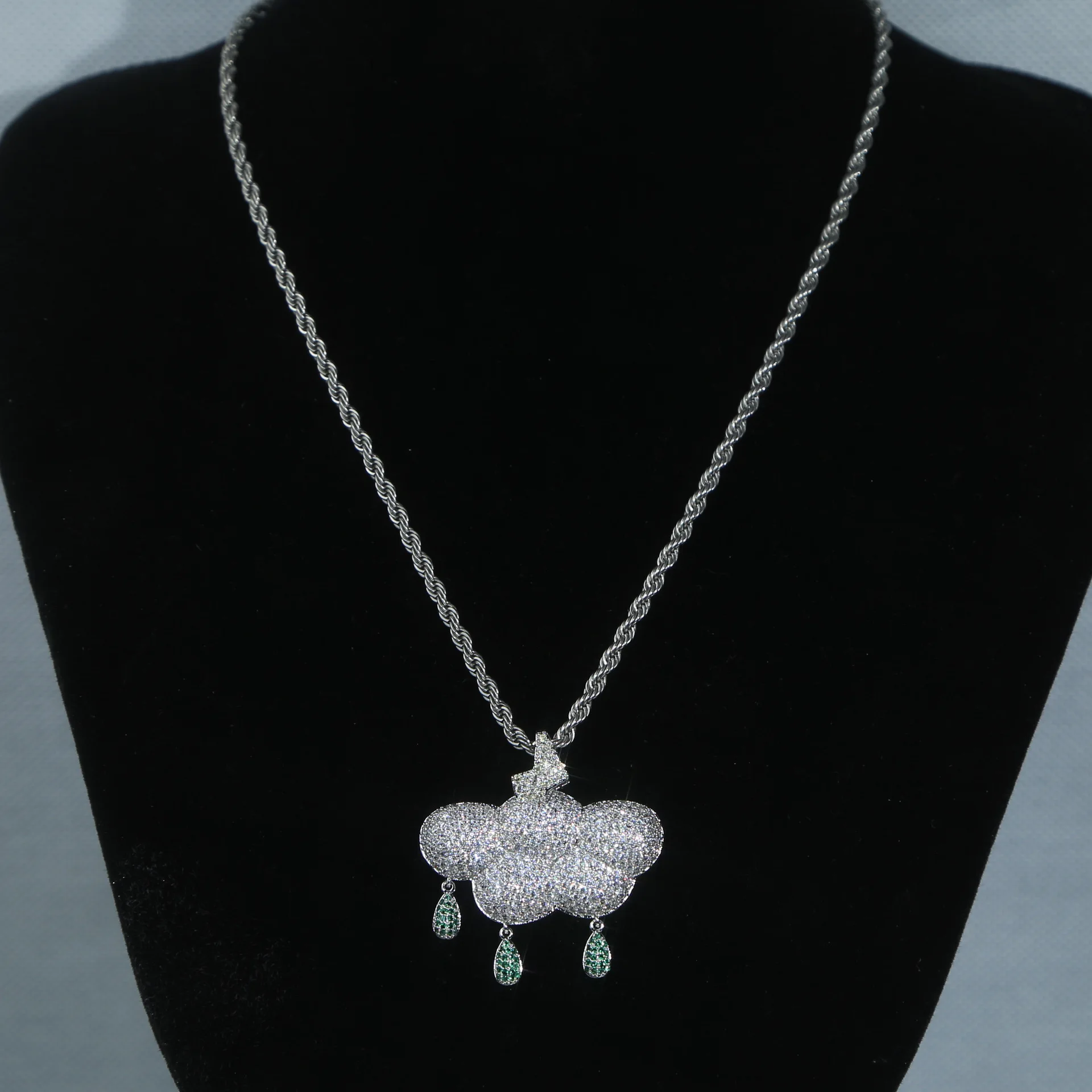 Hip Hop 3A+CZ Stone Paved Bling Iced Out Lightning Cloud Pendants Necklaces Rapper Jewelry
Hip Hop 3A+CZ Stone Paved Bling Iced Out Lightning Cloud Pendants Necklaces Rapper Jewelry