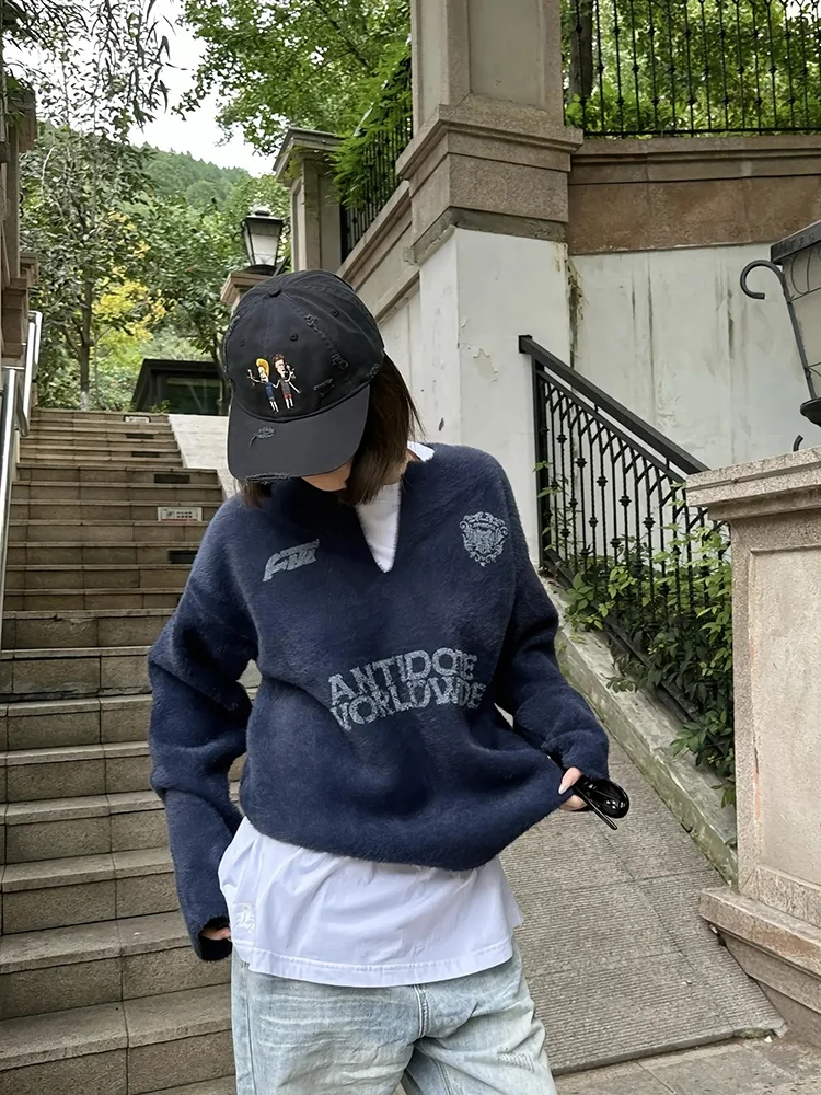 American Retro Blue V-Ne Knitwear Lazy High-End Feeling Early Winter Men's Sweater Cleanfit Sle Polyester Fiber Long Sve
American Retro Blue V-Ne Knitwear Lazy High-End Feeling Early Winter Men's Sweater Cleanfit Sle Polyester Fiber Long Sve