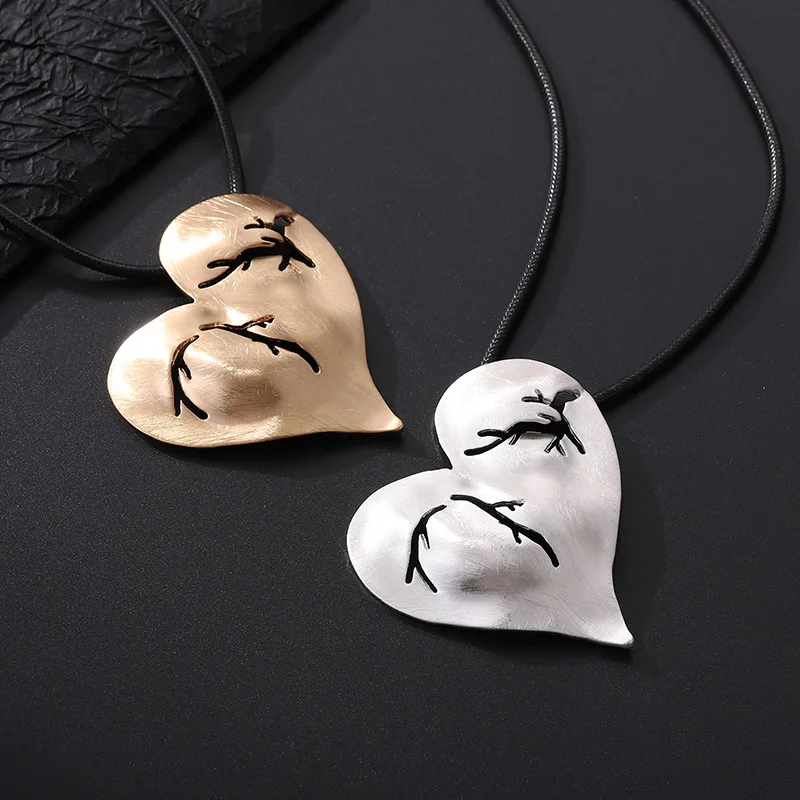 Kaseakia Irregular Geometric Heart Metal Pendant Sweater Chain Long Necklace for Women
Kaseakia Irregular Geometric Heart Metal Pendant Sweater Chain Long Necklace for Women